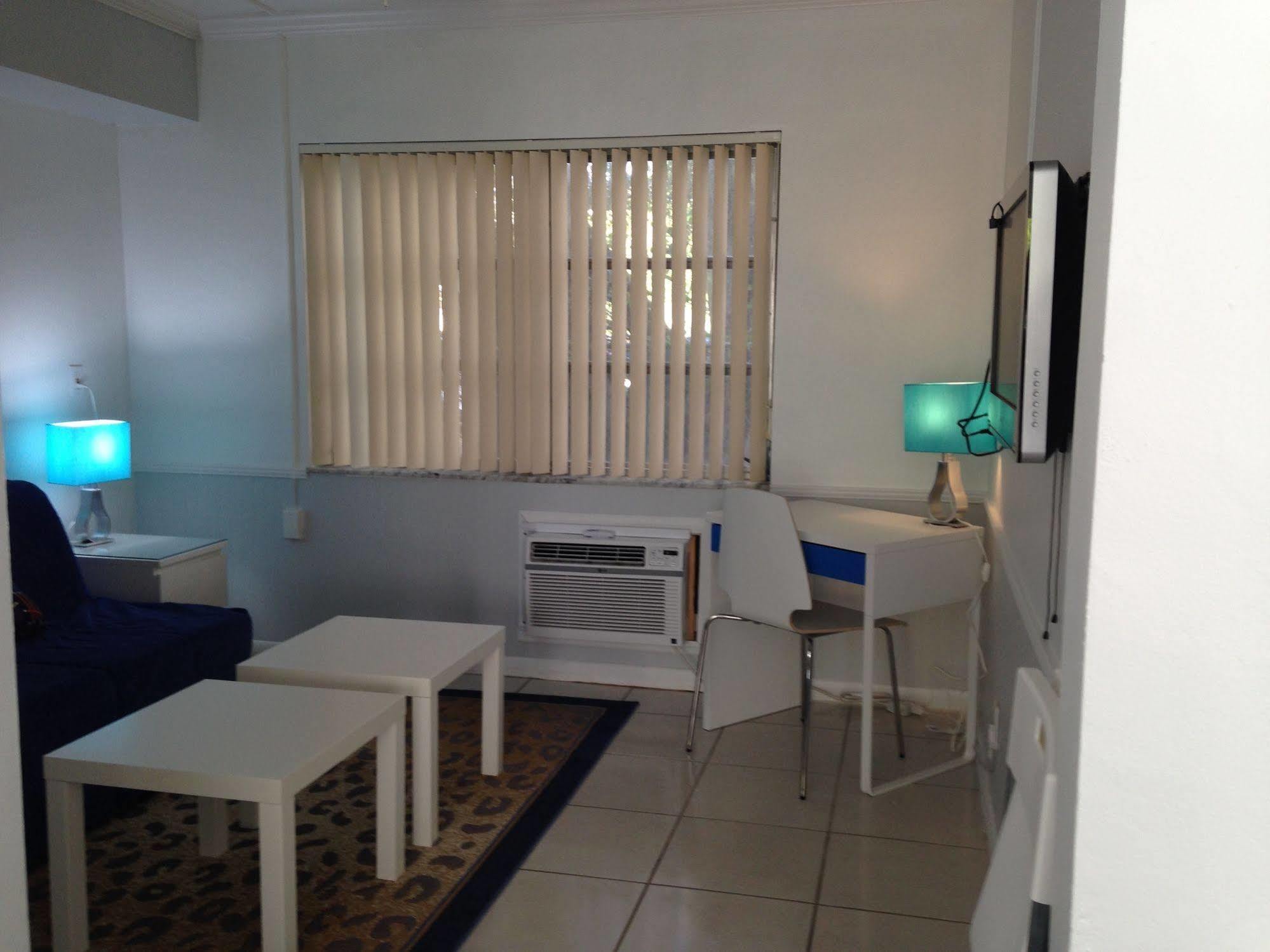 Cheston House - Clothing Optional All Male Guesthouse Fort Lauderdale Exteriör bild